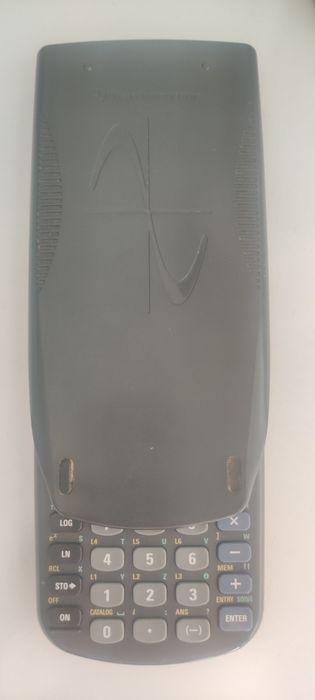Máquina calculadora Texas TI 83