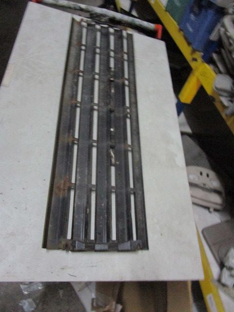 Grelha do Pára-Choques da Frente NISSAN Cabstar E Chassis (TL_, VL_)