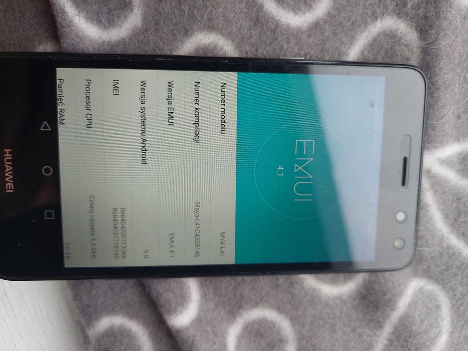 ### Telefon Huawei Y6 2017 ###