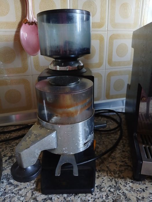 Maquina de café com moinho