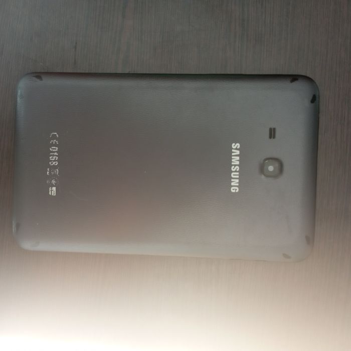 Продам планшет Samsung tab 3 lite SM-T111