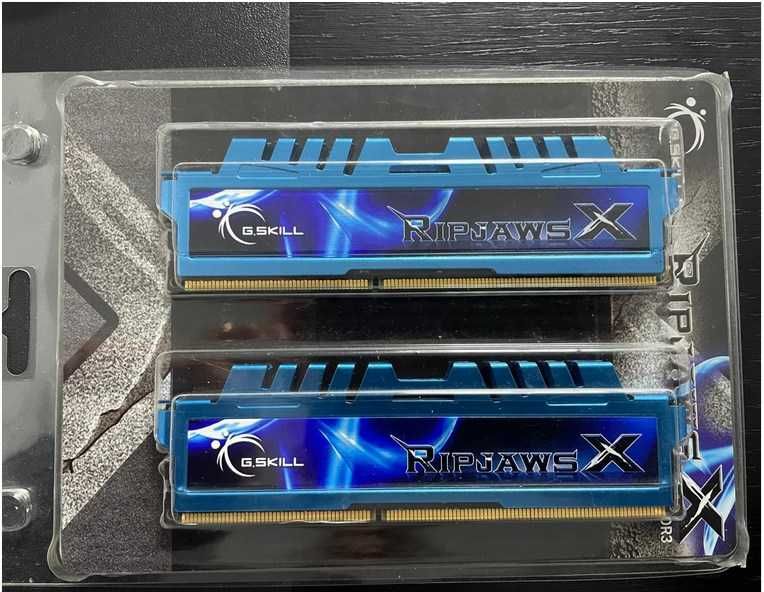 2x DDR3 8Gb 1600mhz
