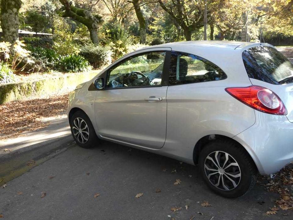 Vendo viatura Ford KA 1,25 Ano 2015, Bom estado geral, c/ac 3 Portas  Preço 5.000€