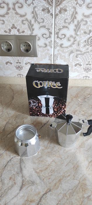 Кофеварка гейзерная на 2 чашечки кофе