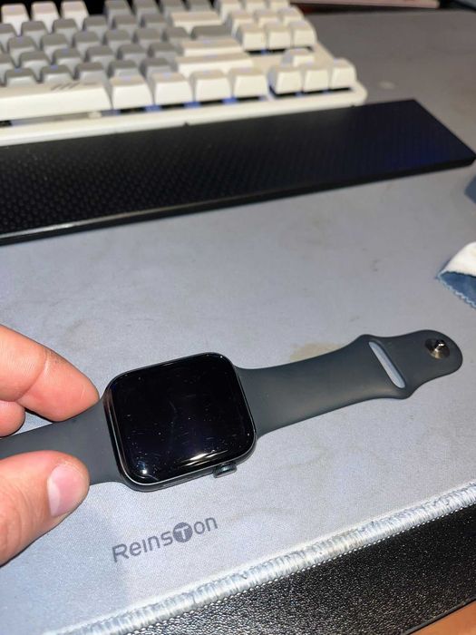 Smartwach APPLE Watch SE (2. generacji) GPS Koperta 44mm z aluminium