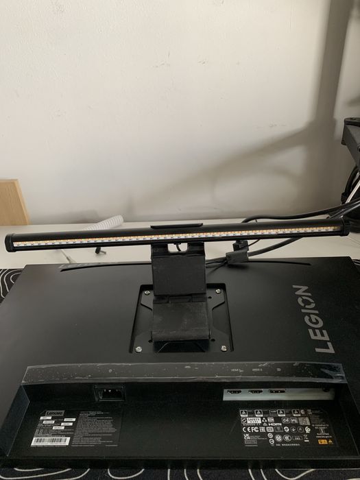 Monitor Lenovo Legion 240hz