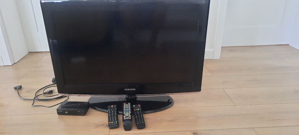 Telewizor Samsung 32'' z dekoderem