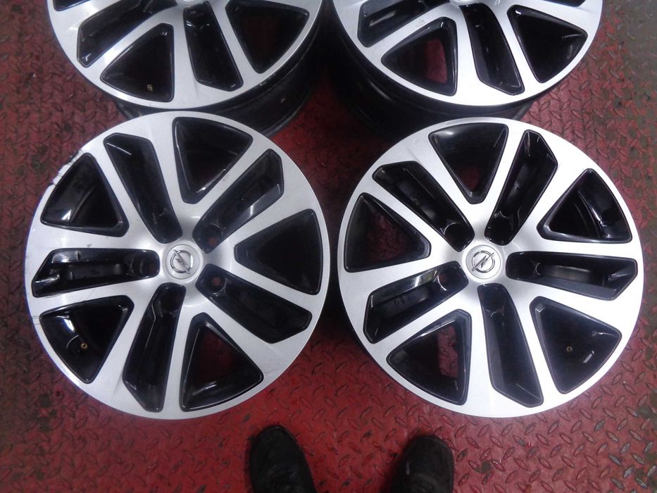 FELGI 7Jx17 OPEL INSIGNIA , ASTRA-J , Strukturalne , imitacja alu , 5x115 , Ładne