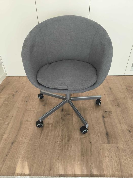 Cadeira escritório IKEA SKRUVSTA (Cinzenta)
