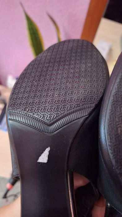 Шкіряні босоніжки 38 розміру