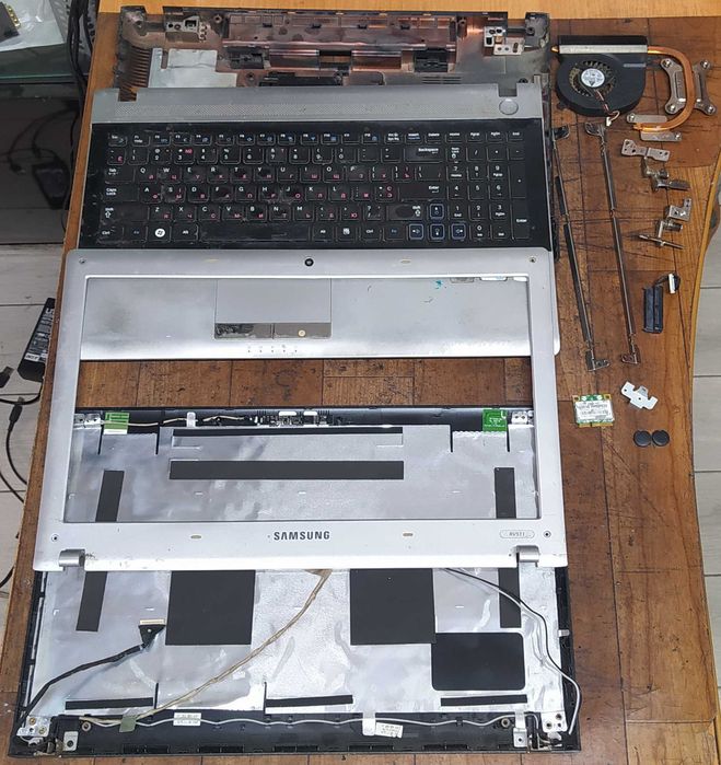 Ноутбук Samsung RV511 (NP-RV511) (по запчастям)