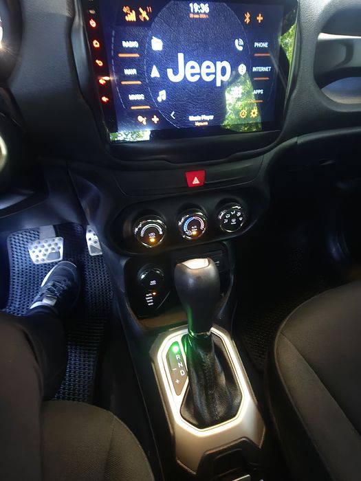 Продам Jeep renegade