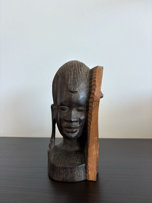 Esculturas Africanas em pau preto.