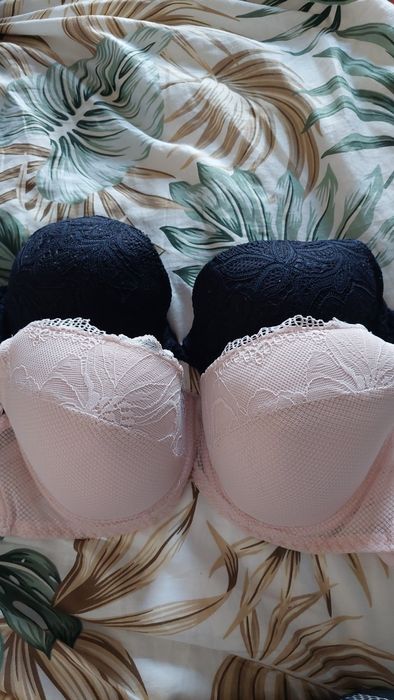 Biustonosz reserved 80d