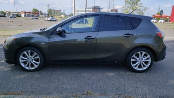 MAZDA 3 hatchback
