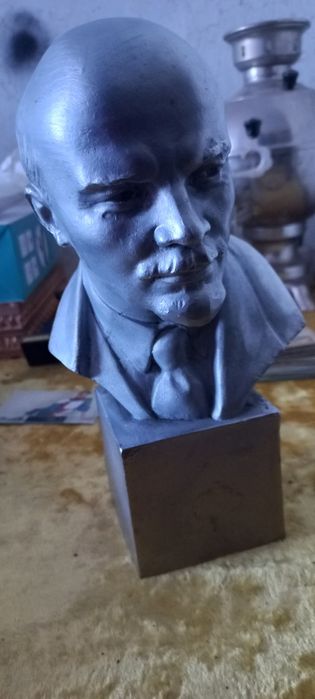 Бюст Ленина статуетка