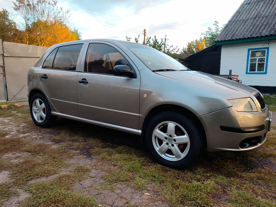 продам автомобіль шкода Фабія