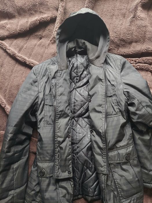 Куртка пальто трансформер papay

Розмір по бірці:  48 буде  на ( M /