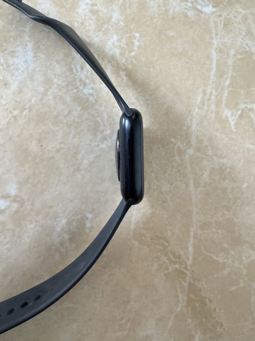 Apple Watch Se (Gen. 2) 44mm + dwa paski