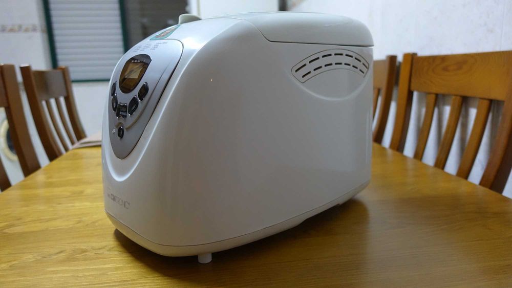 Máquina de Pão Clatronic BBA 3505