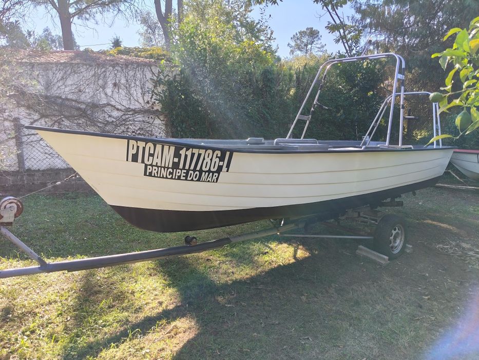 Barco de Pesca 5.91m + Motor Yamaha 25HP + Licença Profissional Rio Minho