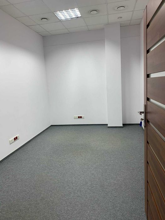 Mały lokal biurowy na wynajem