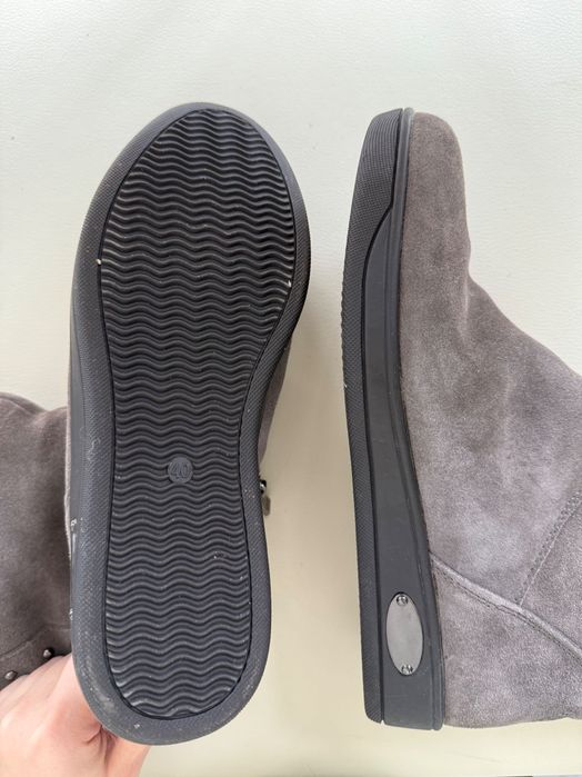 Продам зимові чоботи