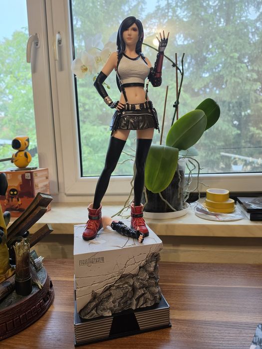 Figurka Tifa Lockhart, Final Fantasy VII 1/3- 60cm