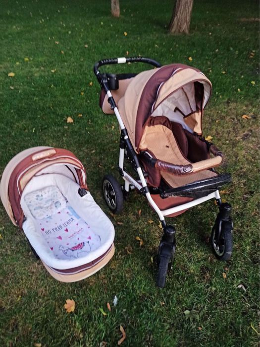 Продам коляску 2 в 1 .