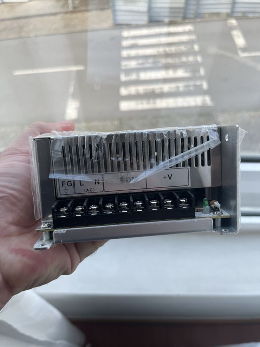 Fonte de alimentacao 48V 12.5A