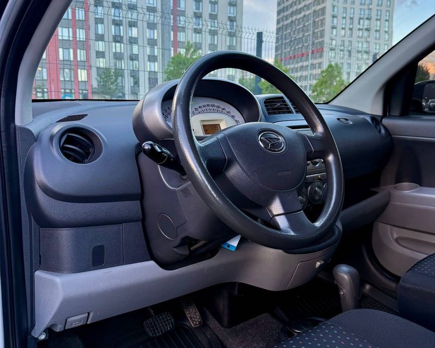 Продаж Daihatsu Sirion