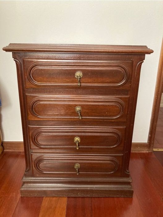 Mesa de cabeceira madeira