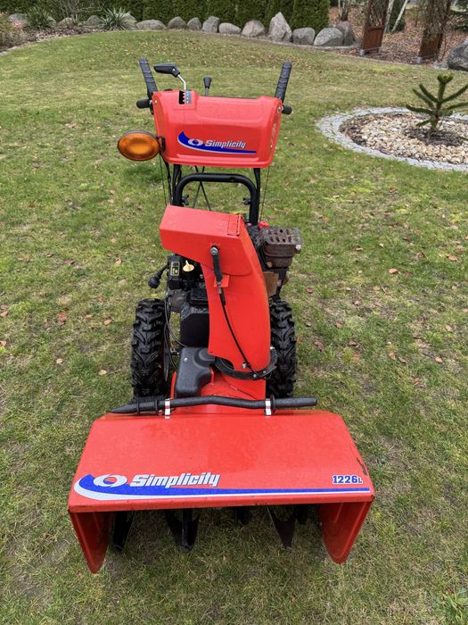 Odsniezarka Simplisity 1226 l silnik b&g 12 koni