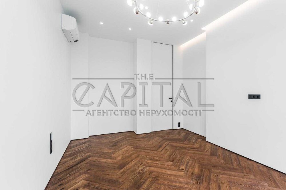 Продаж трикімнатної квартири, в ЖК бізнес-класу Ярославів Град. метро Золоті Ворота