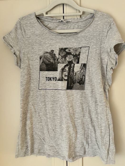 Szary T-shirt z nadrukiem