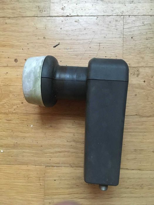 Супутниковий конвертер (кругова поляризація)