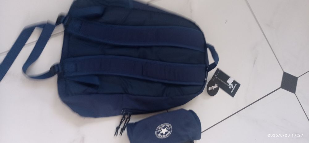 Plecak granatowy plus piórnik Converse