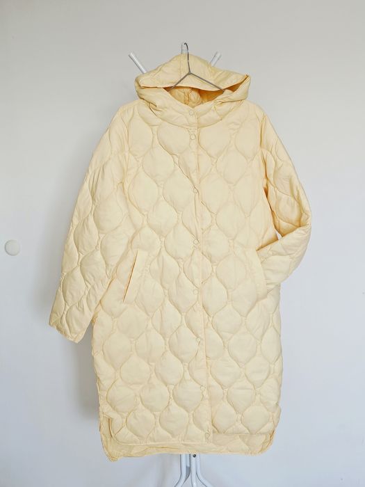 Jasnożółty pikowany płaszcz Reserved
