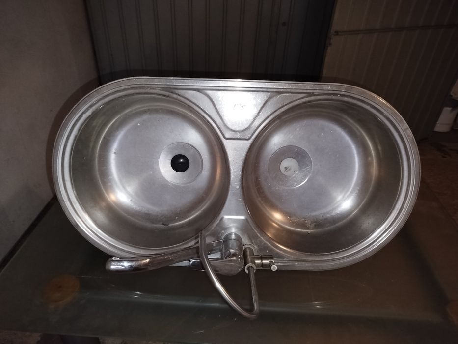 Lava loiça com 2cubas sem torneiras