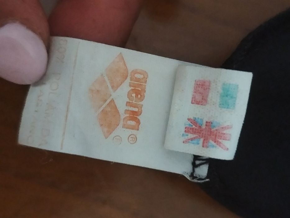 Vendo macacão para desporto Arena