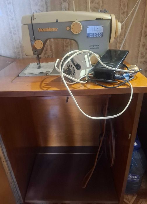 Продам швейную машинку "Веритас"