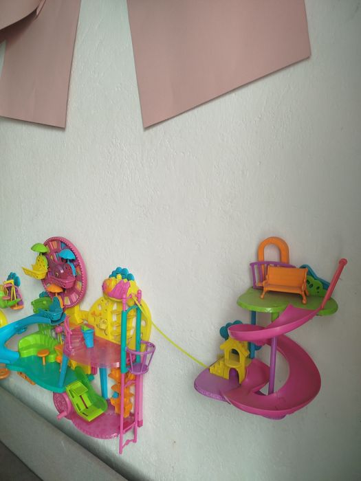Polly Pocket brand woll