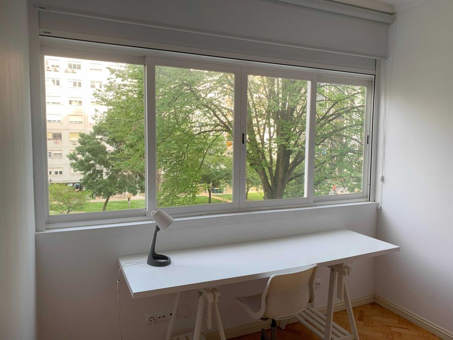 Quarto para arrendar em Alvalade