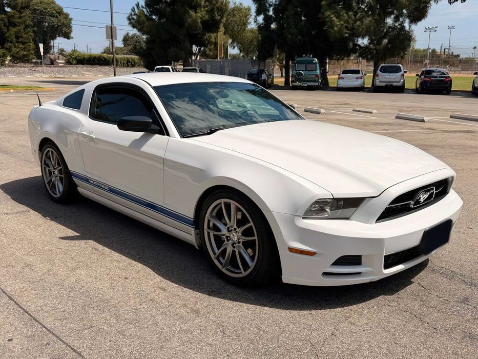 Ford Mustang V6 Premium      2014