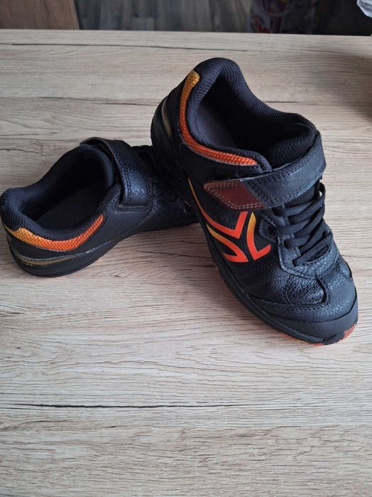 Sportowe buty chłopięce rozm 35
