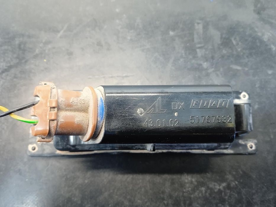 FAROLIM MATRICULA FORD KA 2015 -51767932
