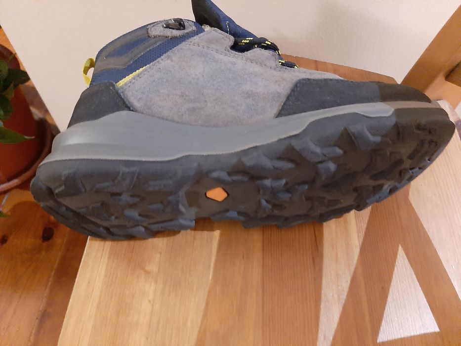 Botas Montanhas /Caminhanada Quechua  menino 35