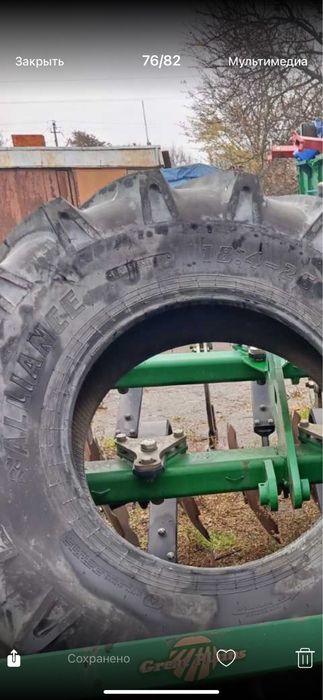 Продам шини на Комбайн