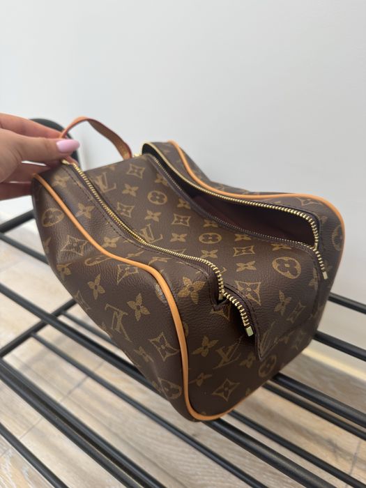 Косметчка Louis Vuitton