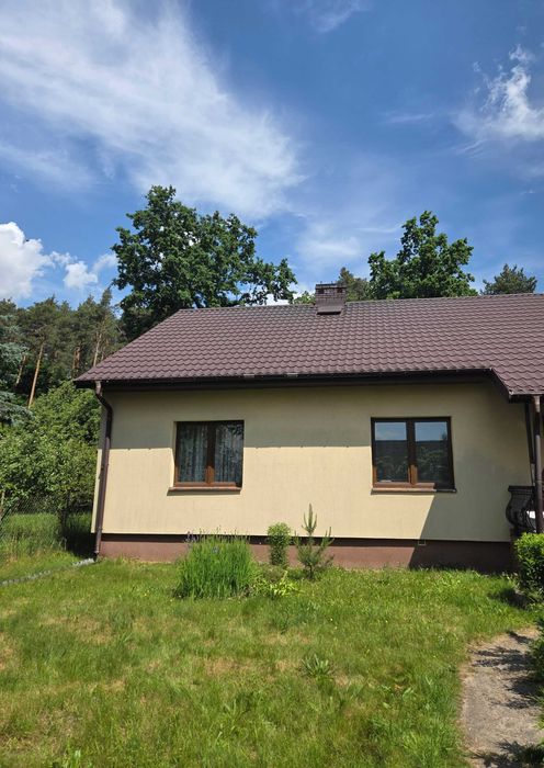 Dom z dużą działką 2256 m² – LESZCZYDÓŁ-NOWINY, UL. LEŚNA